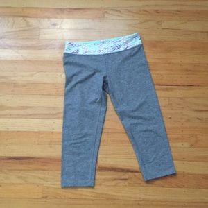 Ivivva Grey Cropped leggings